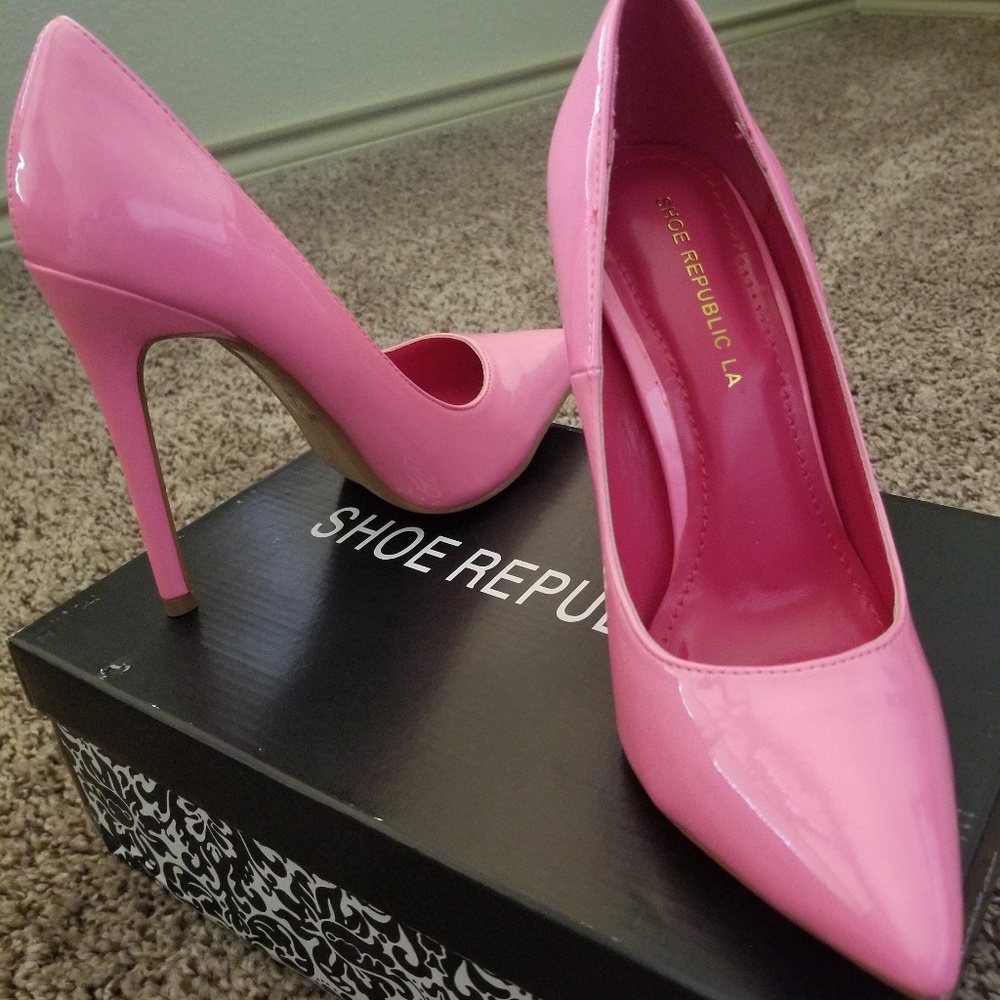 Shoe Republic Pumps